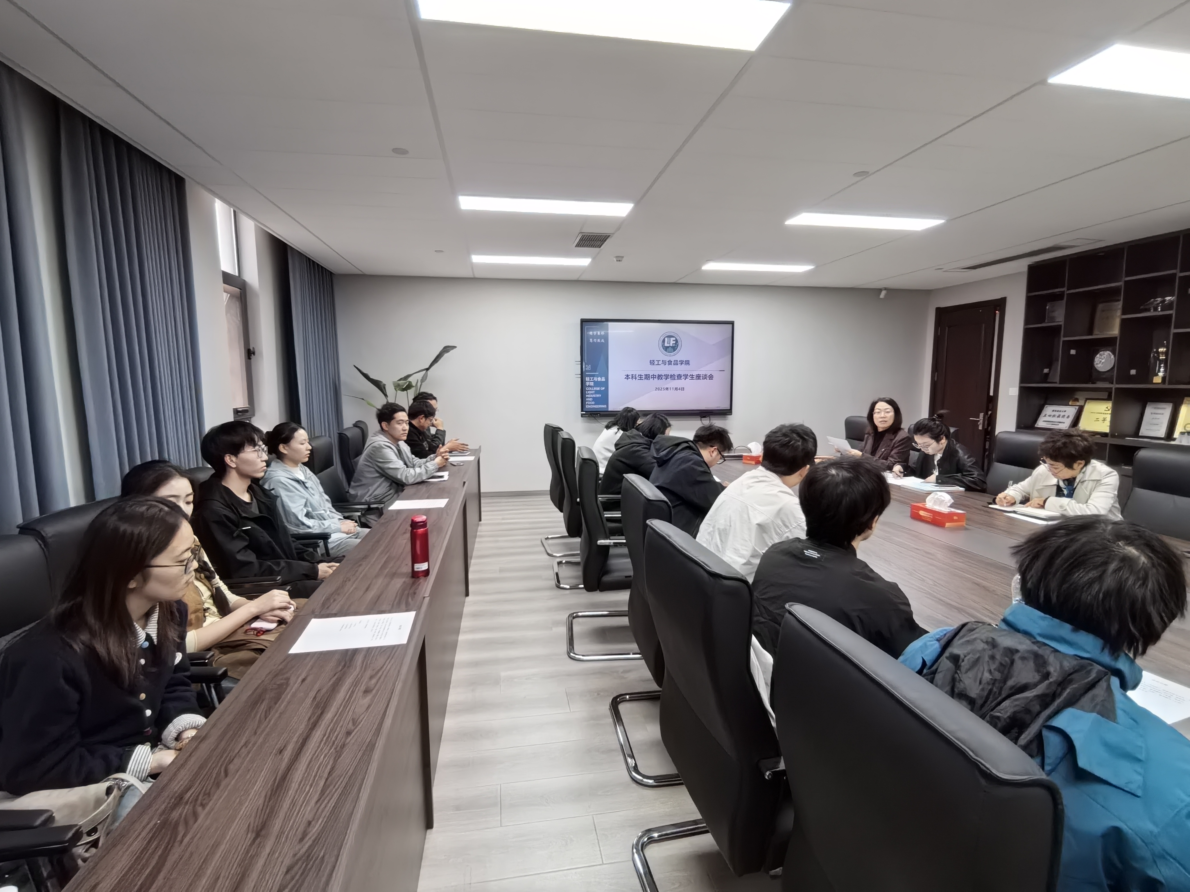 B936002F9C1C4A68A672D2022DAB63F8